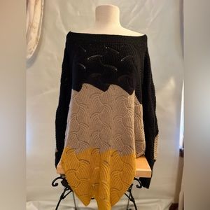 Oversized acrylic mustard, black, and tan lightweight sweater.So cute! Size 2XL